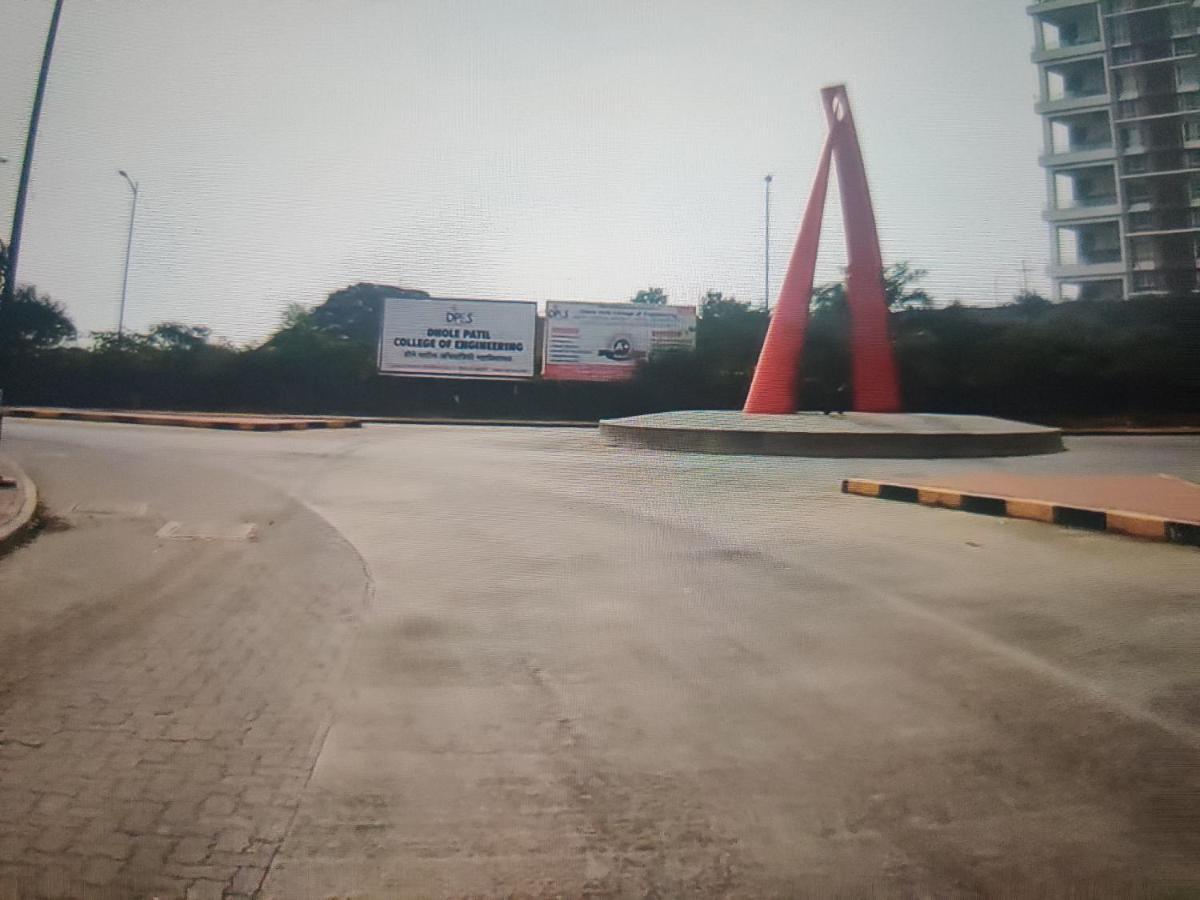 Pune Airport Eon Barclays Kharadi Luxe15 Suites Work Desks Exterior photo