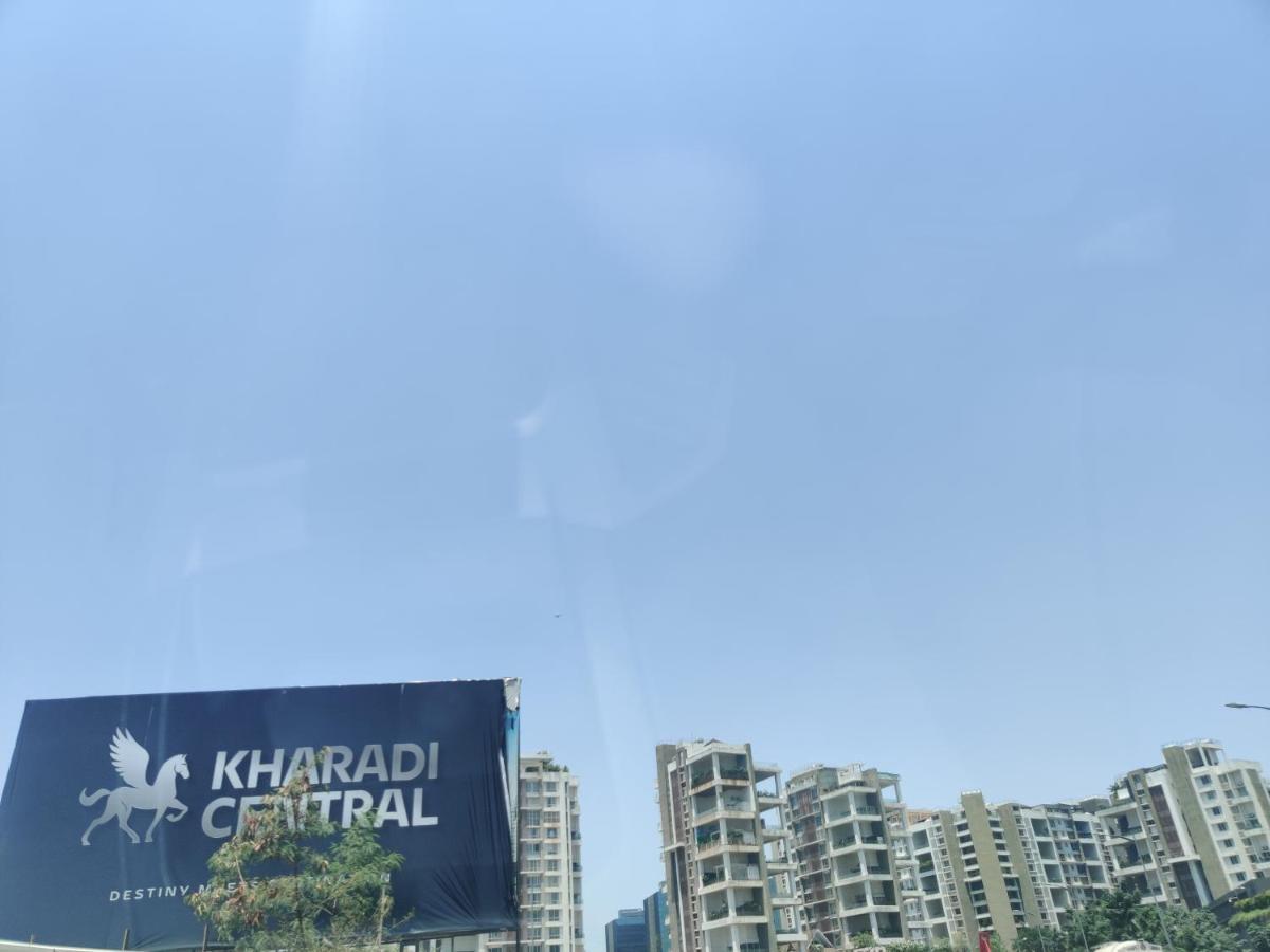 Pune Airport Eon Barclays Kharadi Luxe15 Suites Work Desks Exterior photo